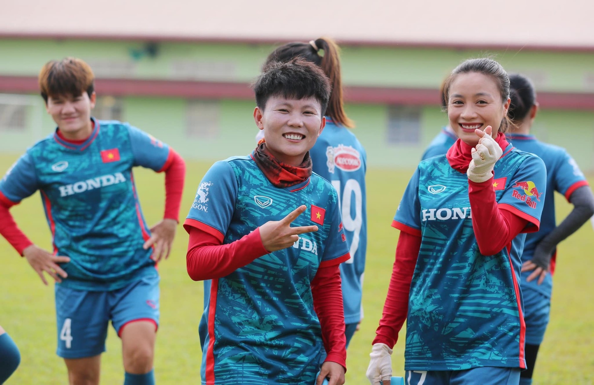 Bích Thuỳ nhắn gửi điều gì tới thầy cô nhân ngày 20/11?