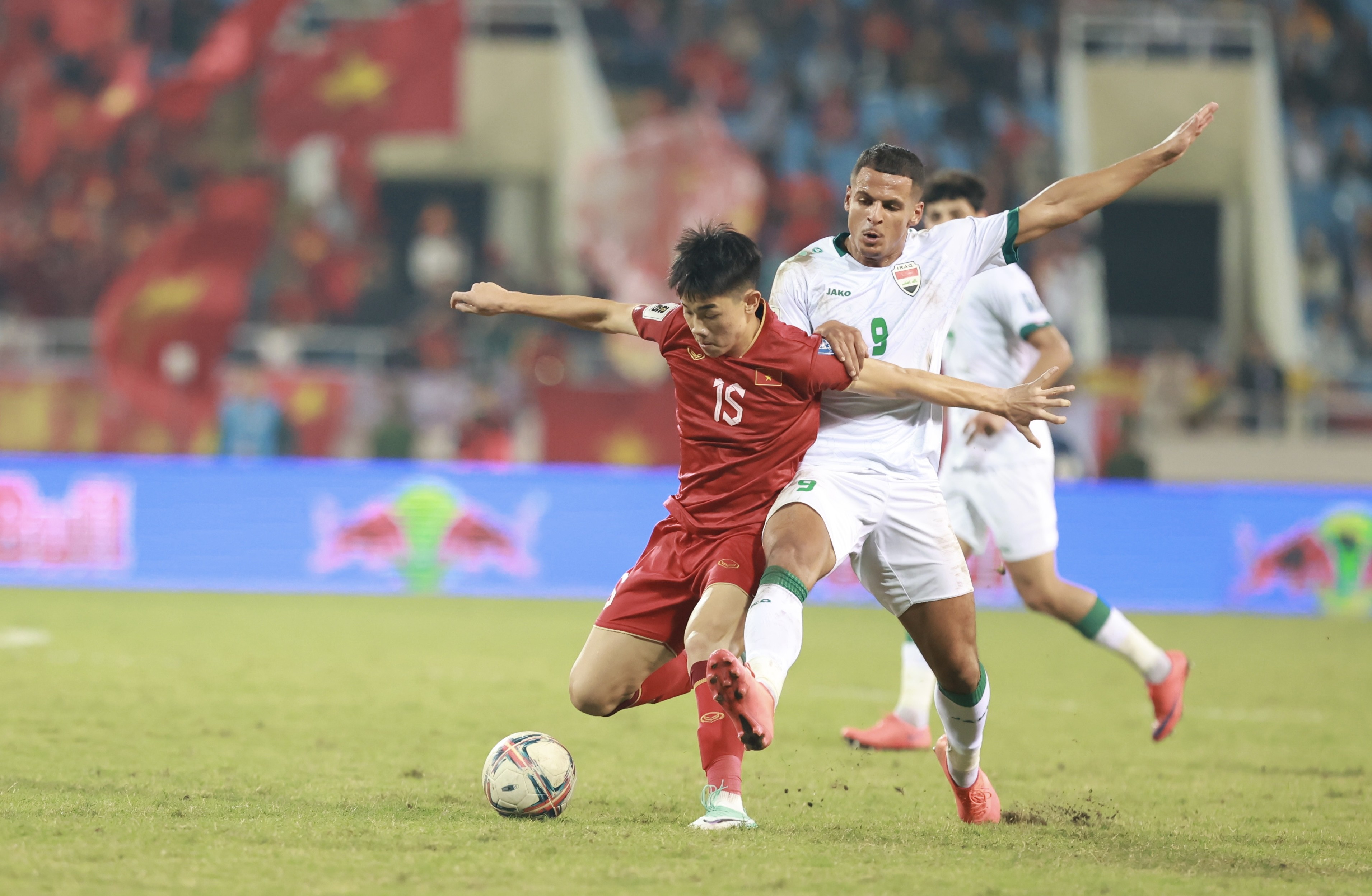 Việt Nam hưởng lợi gì từ trận hoà của Philippines và Indonesia?