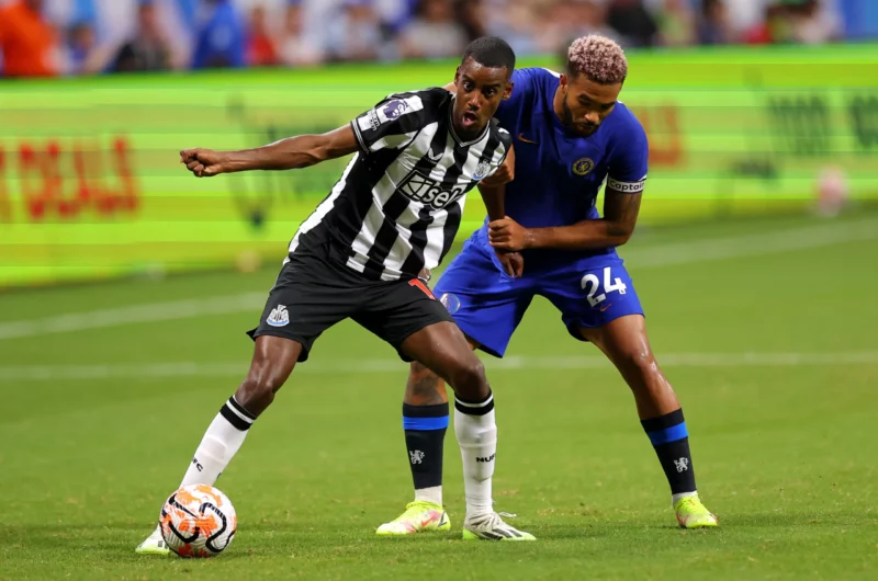 Cập nhật mới nhất trận Newcastle vs Chelsea: Sterling ghi siêu phẩm gỡ hòa