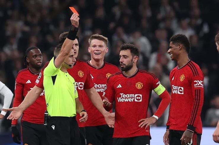 MU nhận “tin vui” trước trận gặp Bayern, Rashford kháng cáo thẻ đỏ thành công