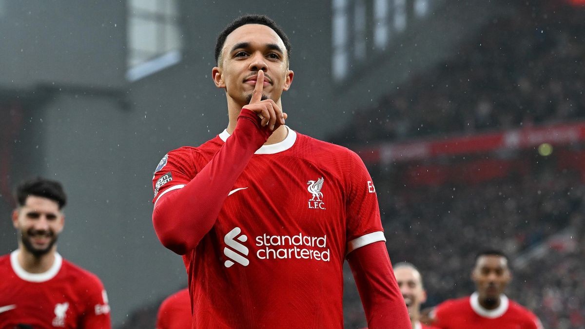 Dù đánh bại Fulham nhưng Liverpool cần có hàng phòng ngự vững chắc hơn