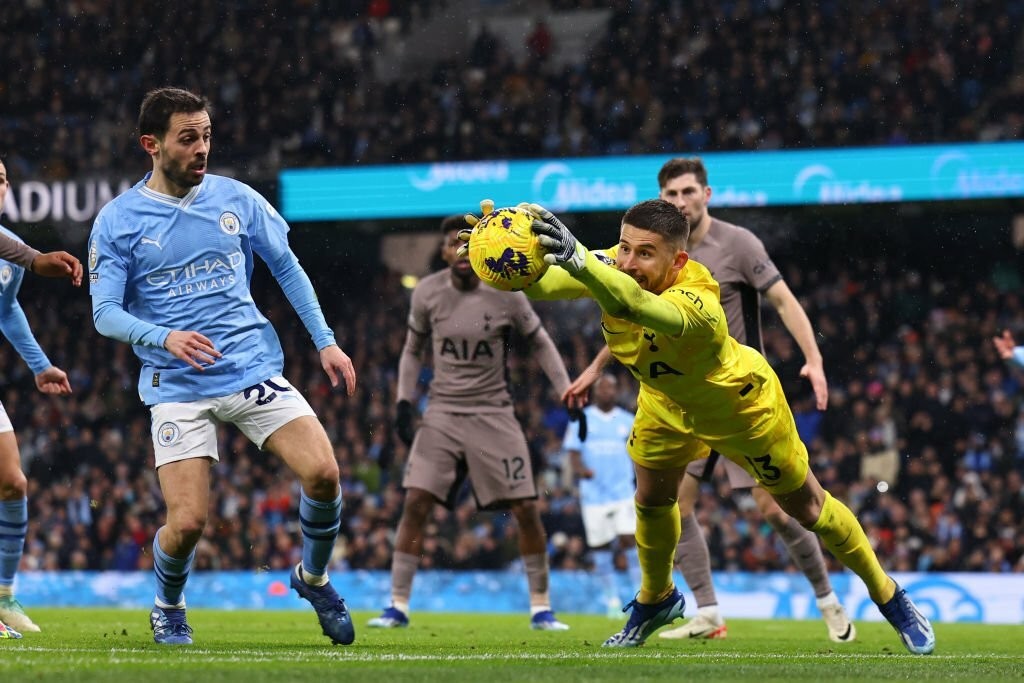 Tottenham đã chiến đấu ngoan cường để cầm hòa trước Man City