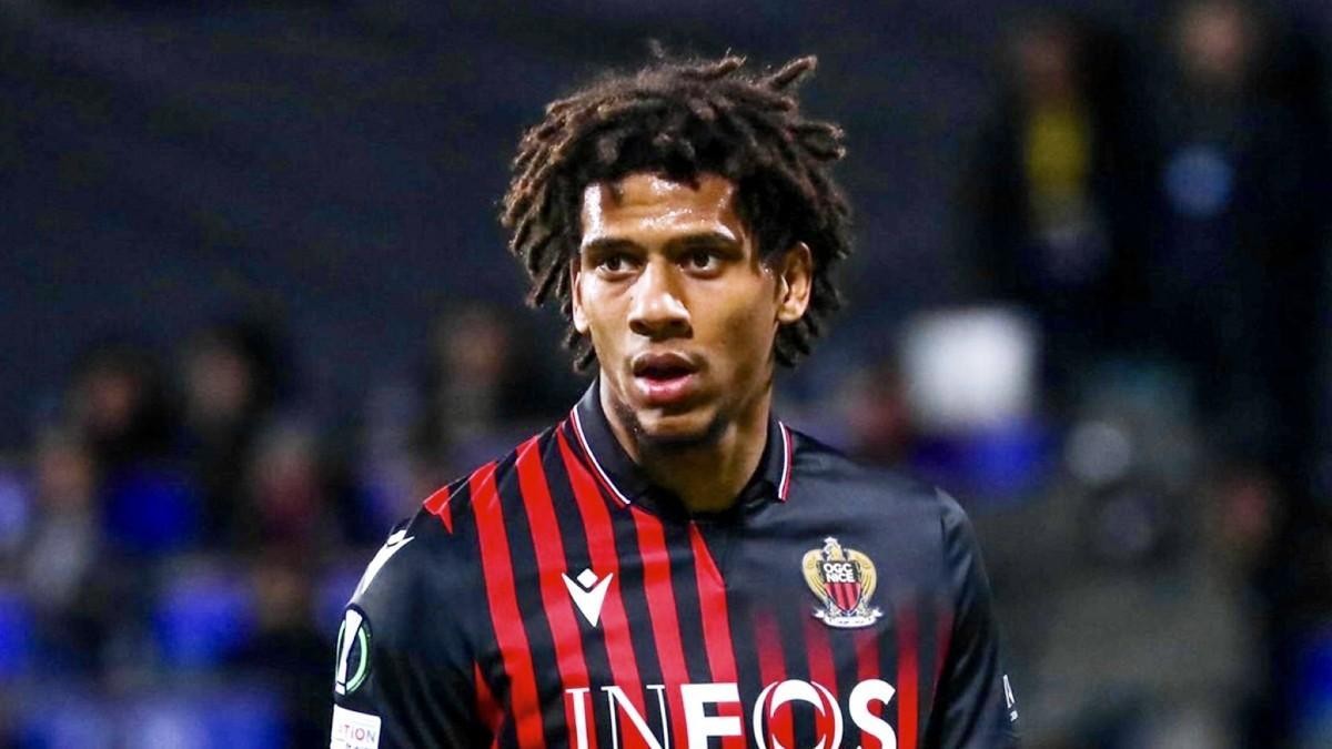 Lộ diện tân binh đầu tiên được MU "chốt sổ" trong tháng Giêng