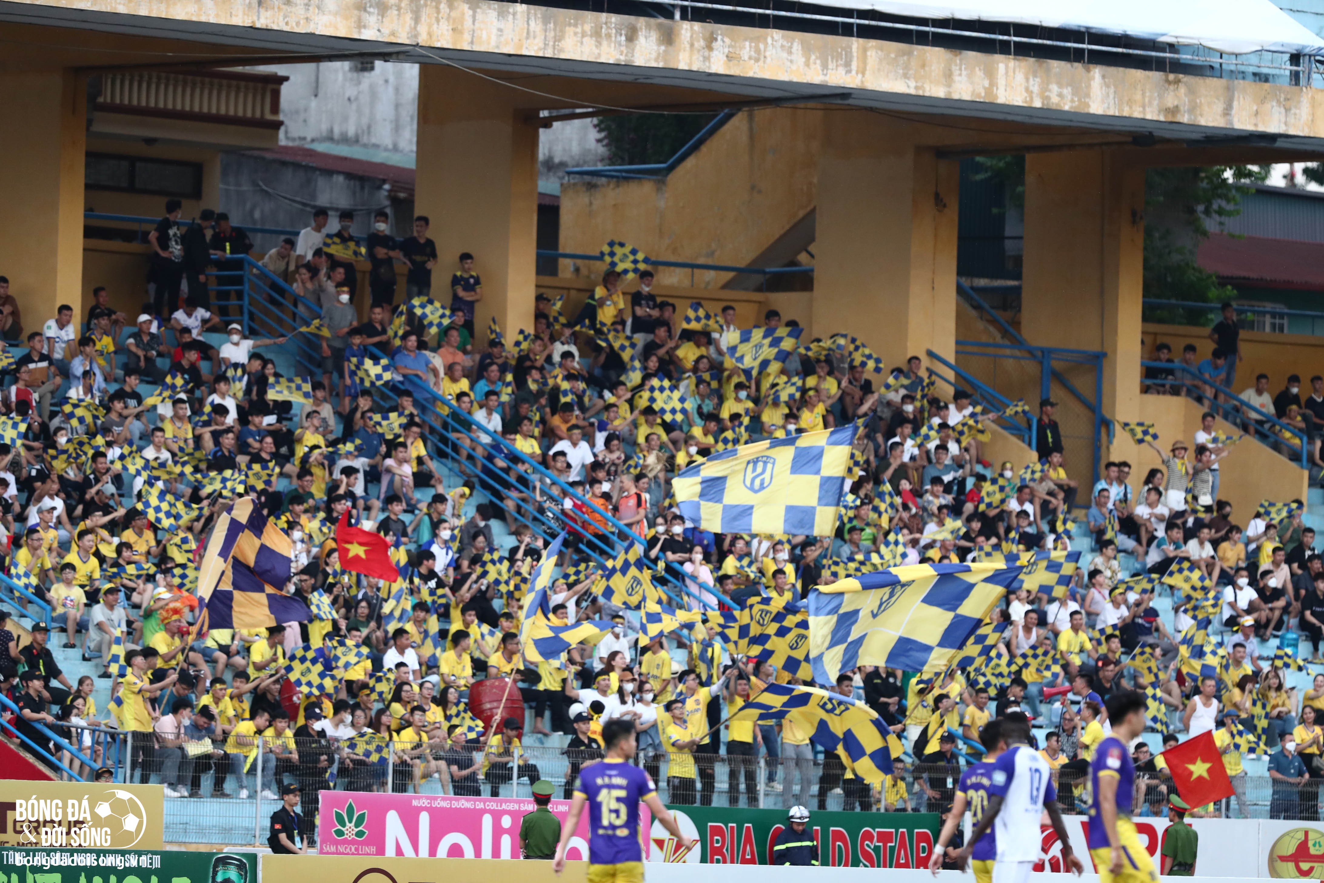 CĐV Sông Lam Nghệ An lên kế hoạch ''tiếp lửa'' thầy trò HLV Phan Như Thuật, trận gặp Hà Nội FC