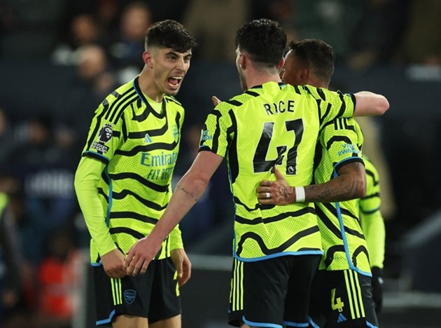 Những điểm đáng chú ý sau chiến thắng kịch tính của Arsenal trước Luton Town