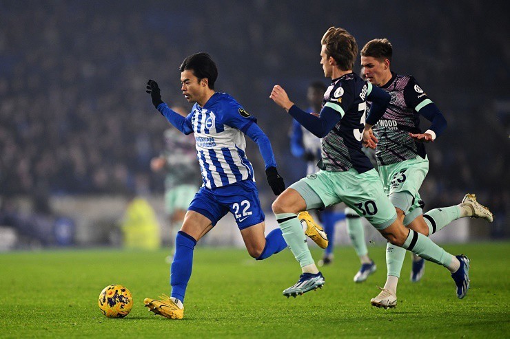 Brighton quyết không hòa Brentford