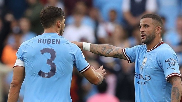 Hàng thủ tệ hại khiến Manchester City "văng" khỏi top 4?
