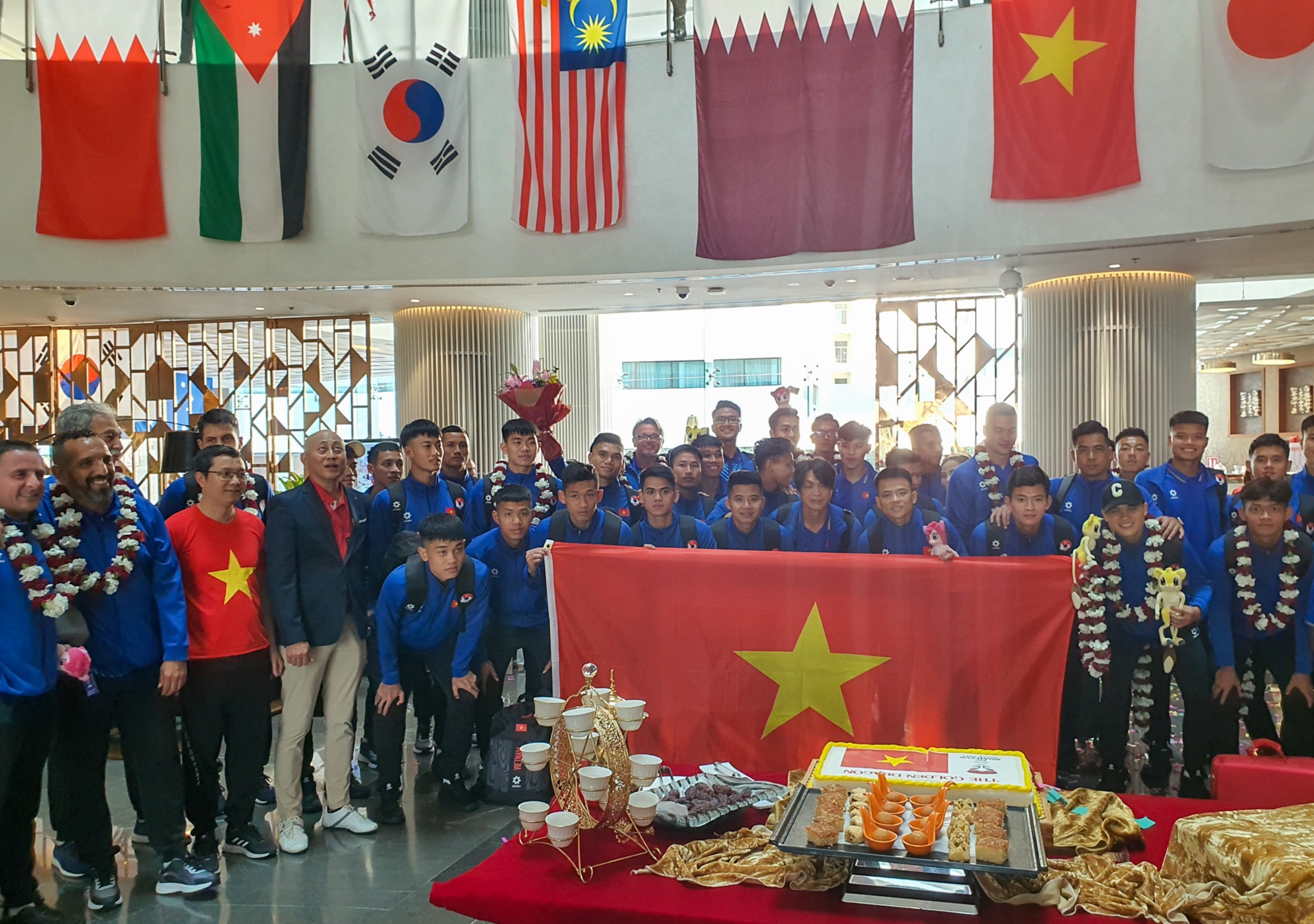 Tuyển Việt Nam đến Qatar, sẵn sàng cho VCK Asian Cup 2023