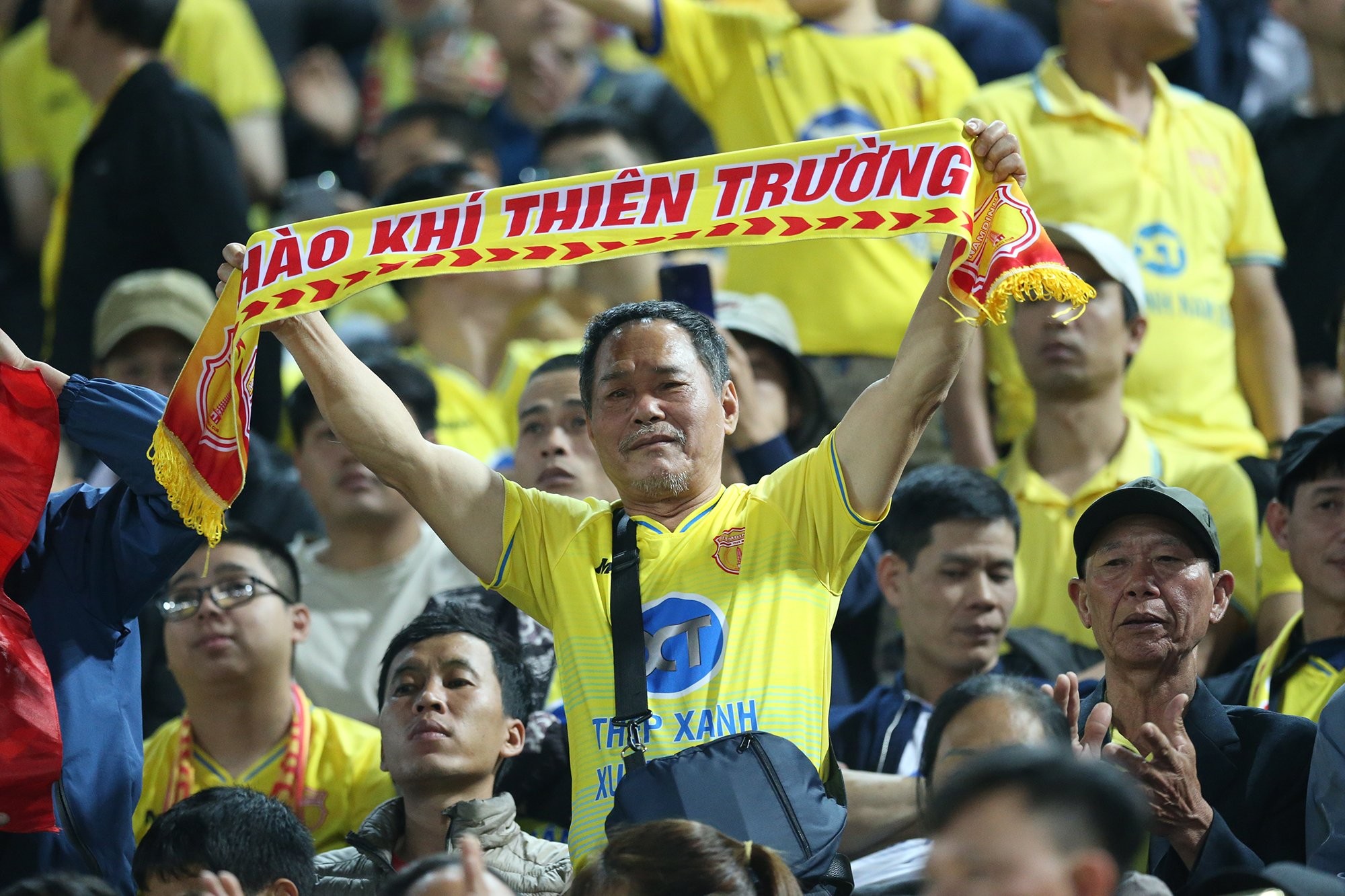 HLV Vũ Hồng Việt: Cổ động viên là ''vũ khí'' của CLB Thép Xanh Nam Định