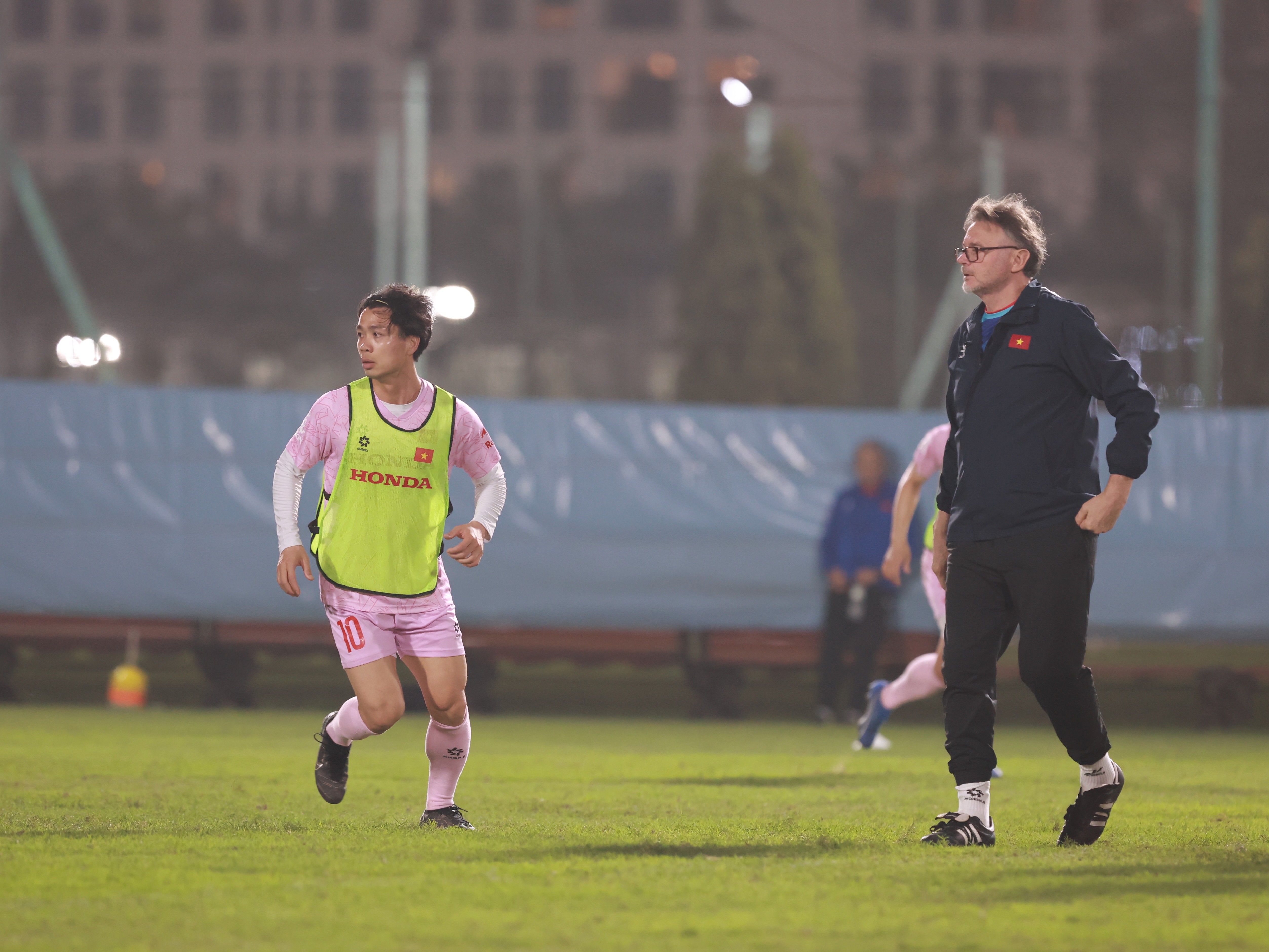 Công Phượng bất ngờ vắng mặt tại buổi tập của đội tuyển Việt Nam