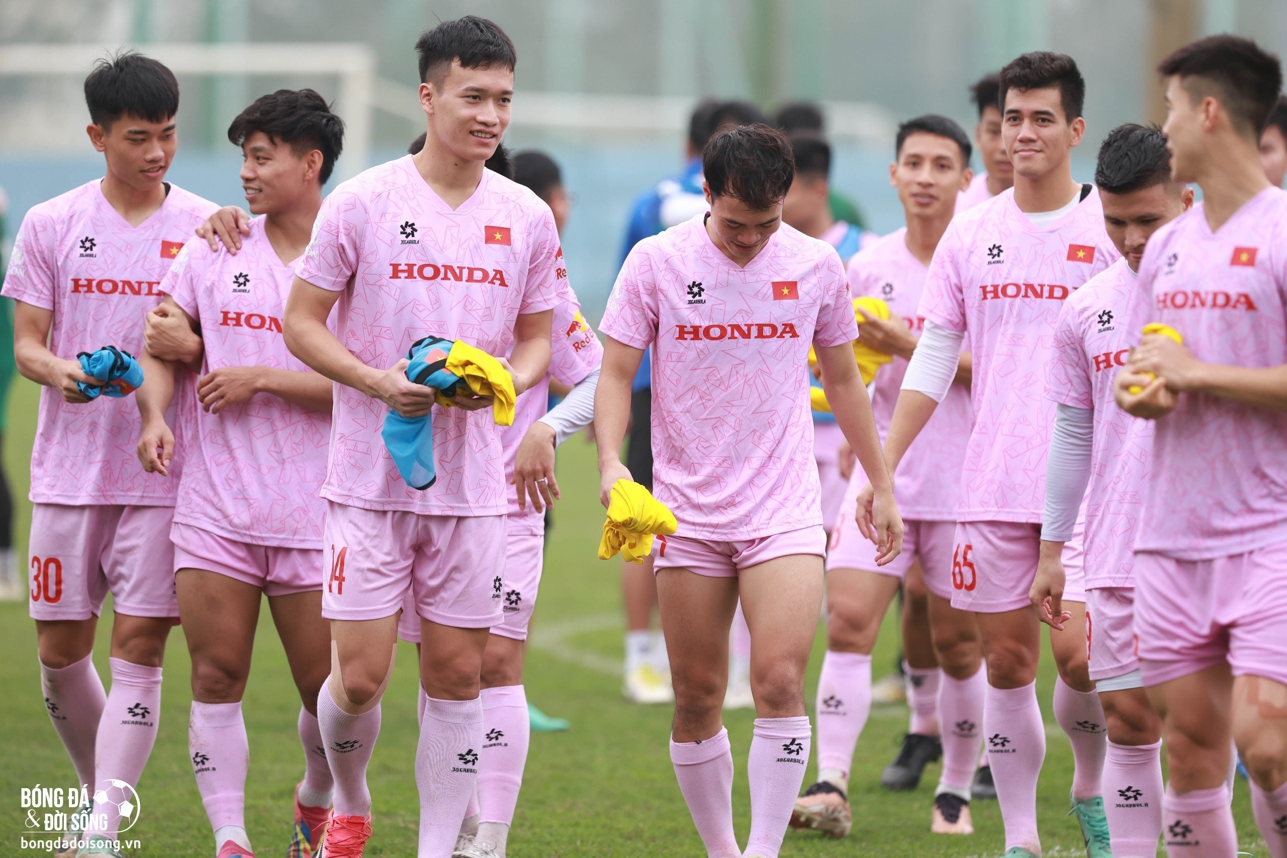 Tuyển Việt Nam đấu Indonesia: Thử thách tại ''chảo lửa'' Gelora Bung Karno