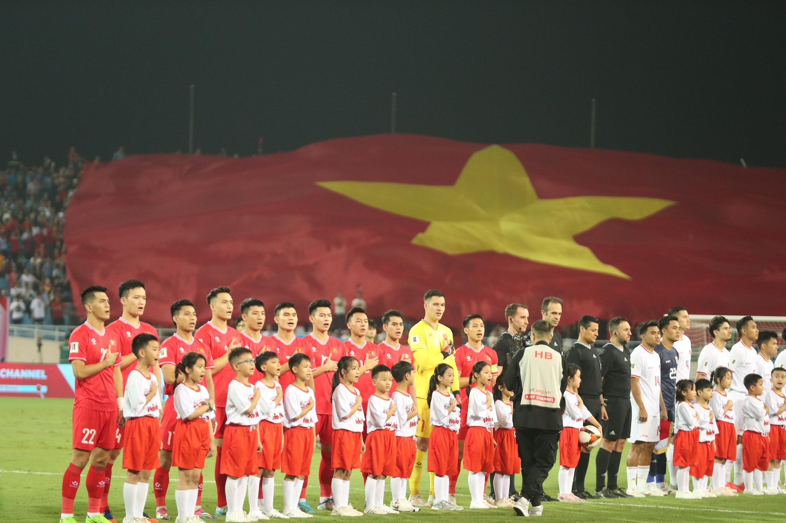 Ai sẽ thay thế huấn luyện viên Troussier dẫn dắt ĐT Việt Nam?