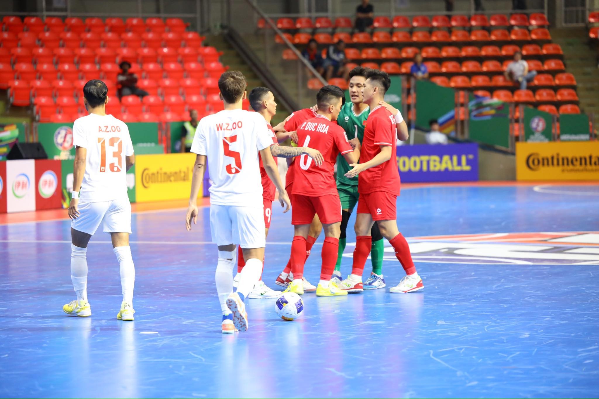 Kết quả Futsal Việt Nam 1-1 Futsal Myanmar: Bất lực trước đối thủ khó chịu