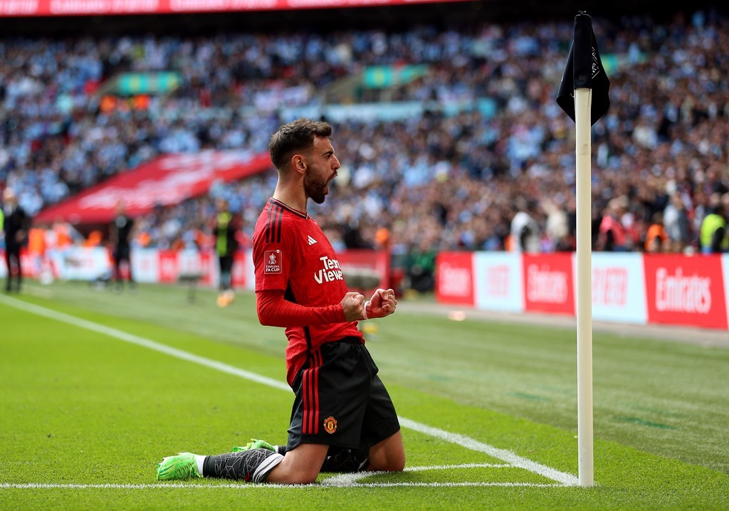 Kết quả Coventry vs Man Utd: Kịch bản điên rồ, Derby Manchester ở chung kết