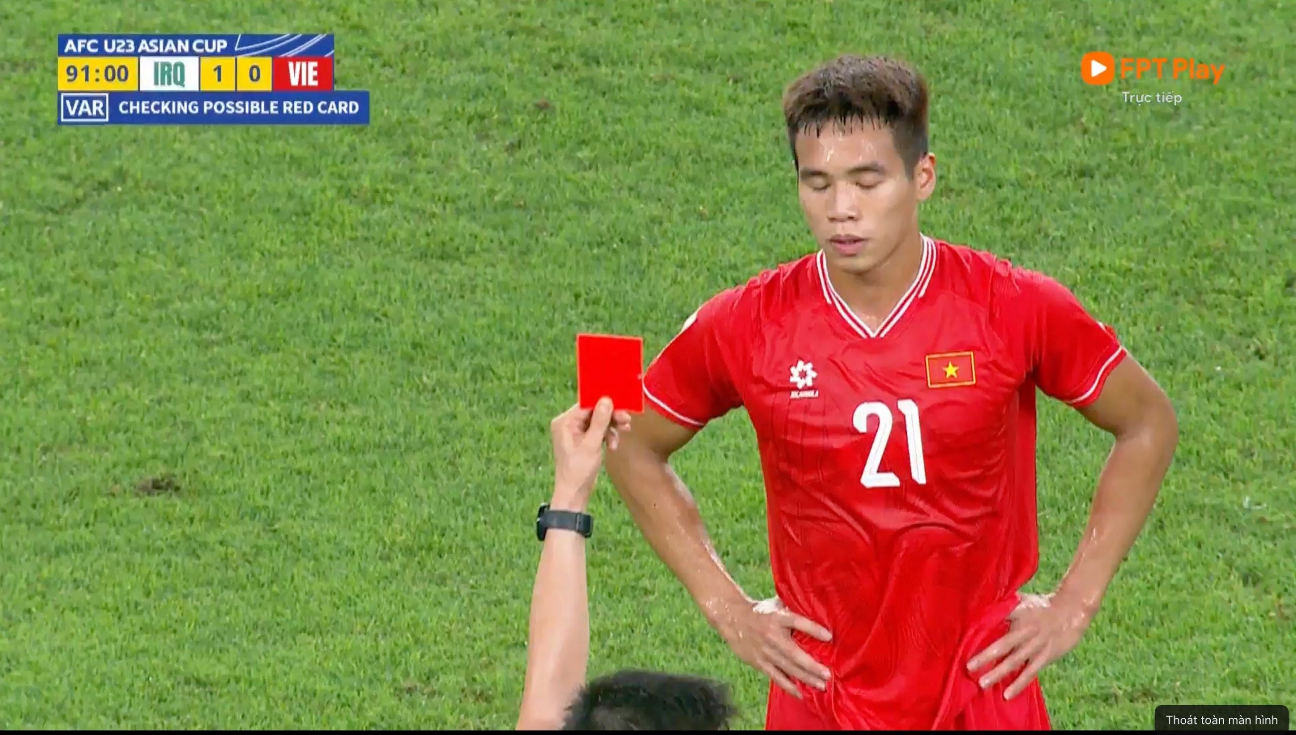 HLV Hoàng Anh Tuấn: 'Tôi thông cảm về tấm thẻ đỏ của Mạnh Hưng'