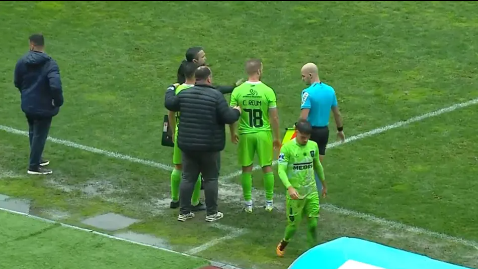 Độc lạ: Đội bóng của Huỳnh Như cho ông chủ vào sân thi đấu, bất ngờ khi danh tính được tiết lộ