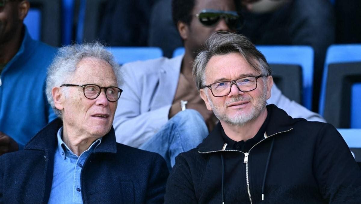 HLV Troussier bất ngờ dự khán, chứng kiến U23 Indonesia thất bại trước ngưỡng cửa Olympic