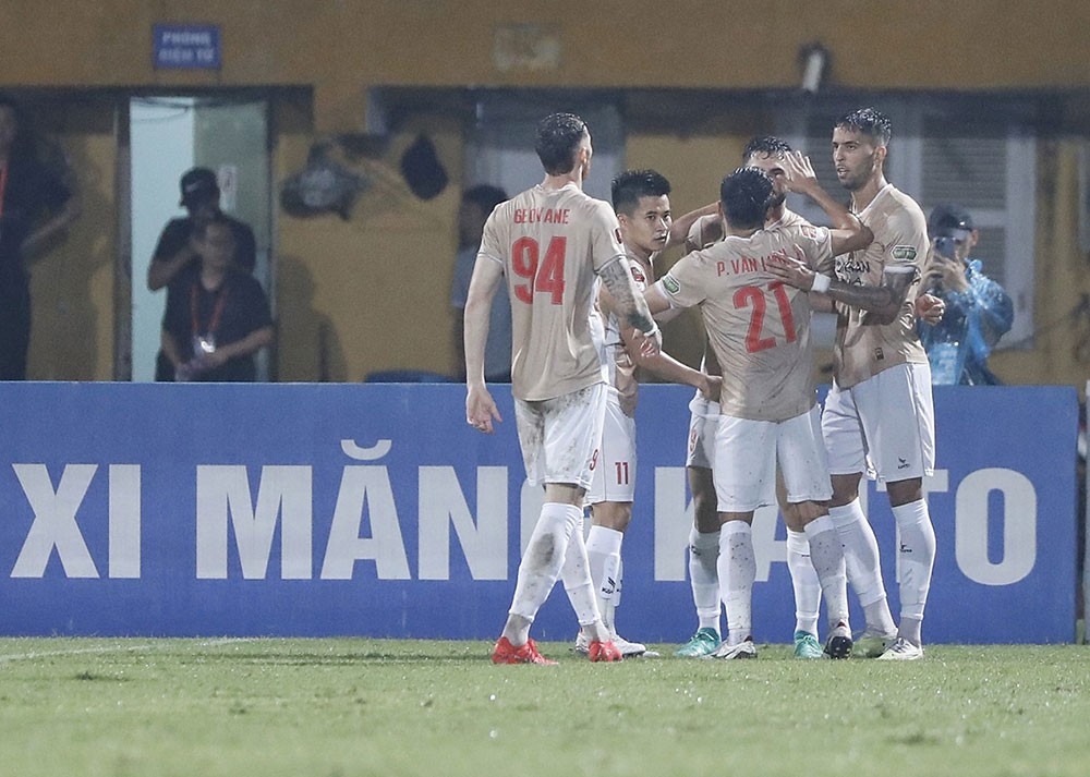 Nhận định CLB TP.HCM vs CLB CAHN, 19h15 ngày 21/5, V.League: Nhà ĐKVĐ phải thắng