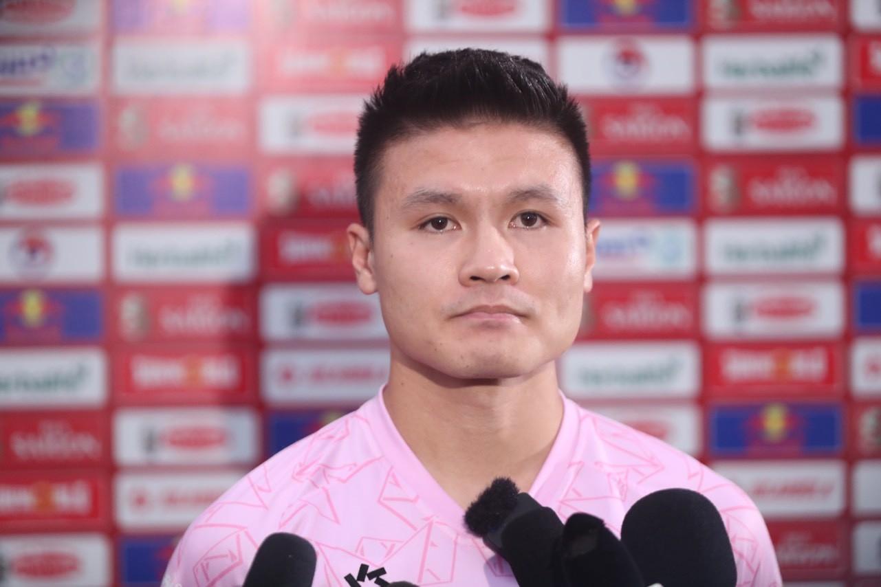 Tiền vệ Quang Hải: 'Các cầu thủ xem HLV Kim Sang Sik như một người anh trai'