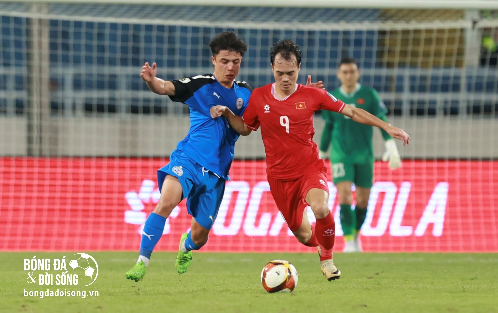 HLV Kim Sang Sik chốt danh sách ĐT Việt Nam sang Iraq: Văn Toàn bị gạch tên