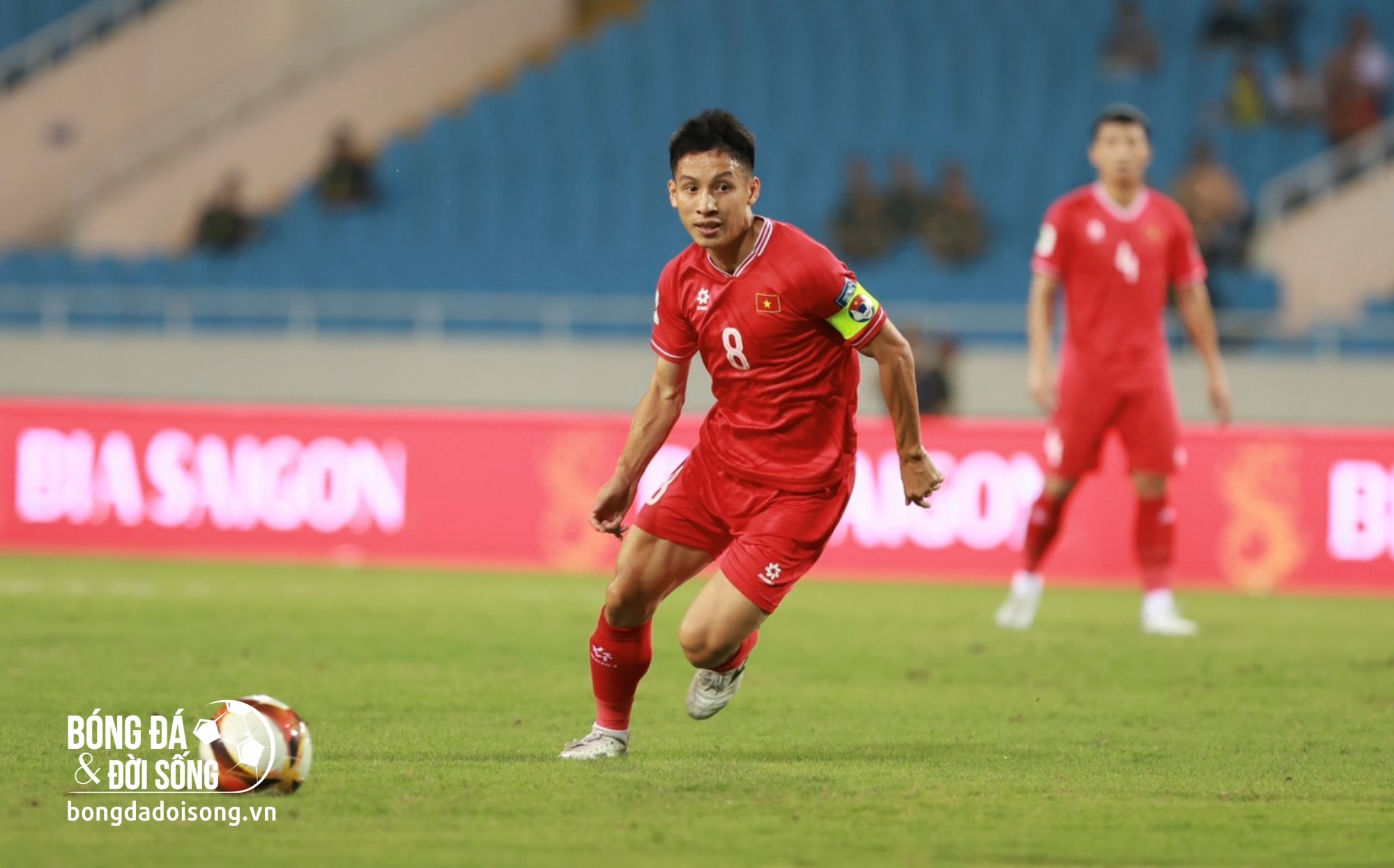 Tiền vệ Hùng Dũng: ''Tuyển Việt Nam còn thở là còn gỡ''