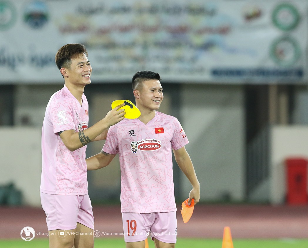 Đội tuyển Việt Nam tập buổi đầu tại Iraq, giữa thời tiết khắc nghiệt