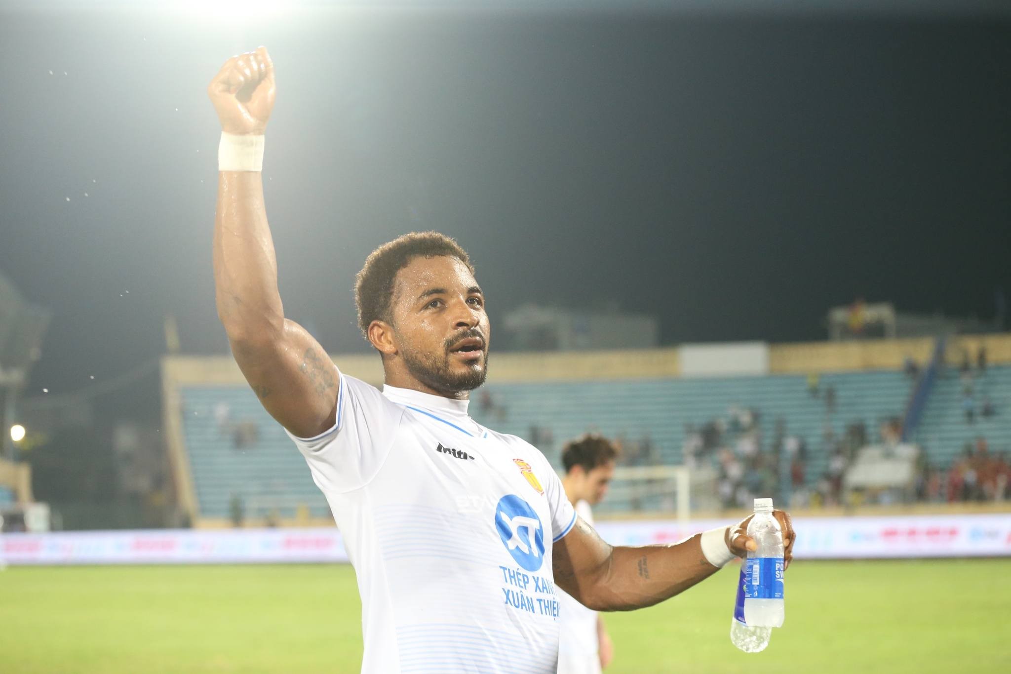 Kết quả V.League: Hà Nội FC chính thức "hết cửa", Nam Định chắc suất vô địch đến 90%