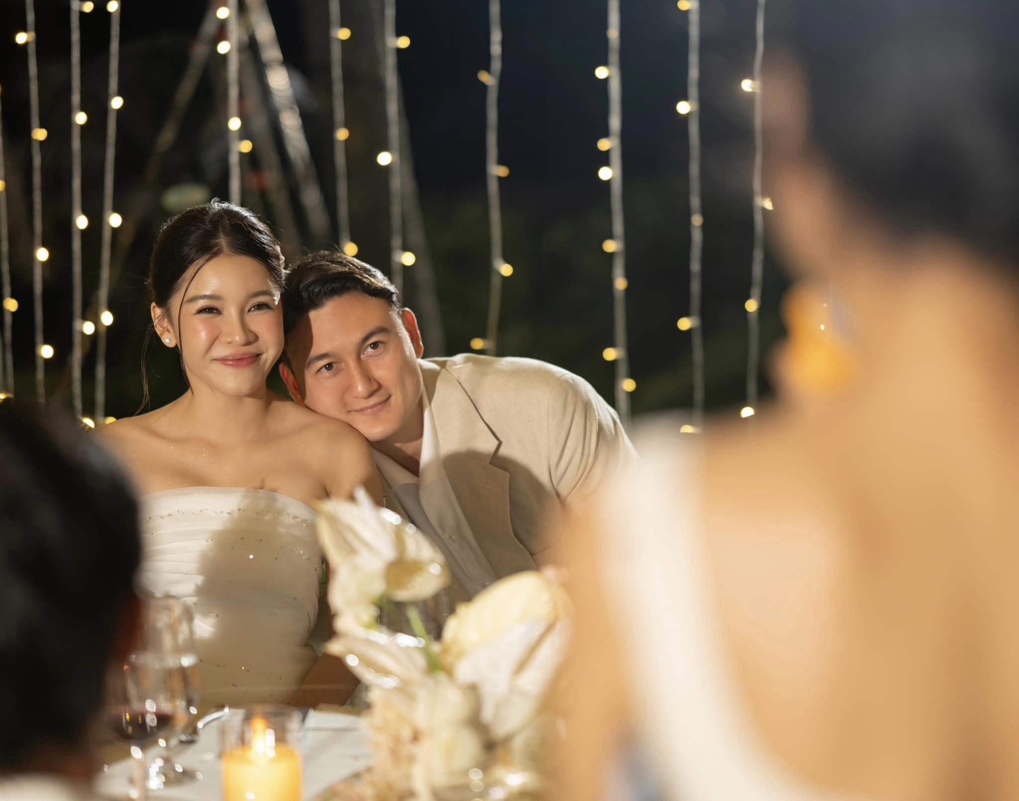 Full bộ ảnh tuyệt đẹp trong ngày cưới Văn Lâm - Yến Xuân: Nhẹ nhàng, lãng mạn như phim