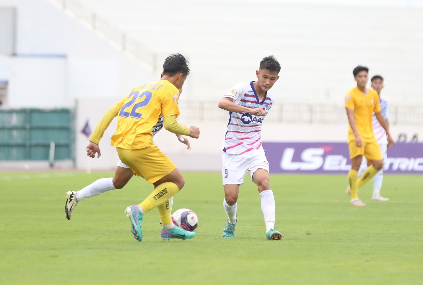 Tạm hoãn các giải trong hệ thống thi đấu quốc gia tại Việt Nam