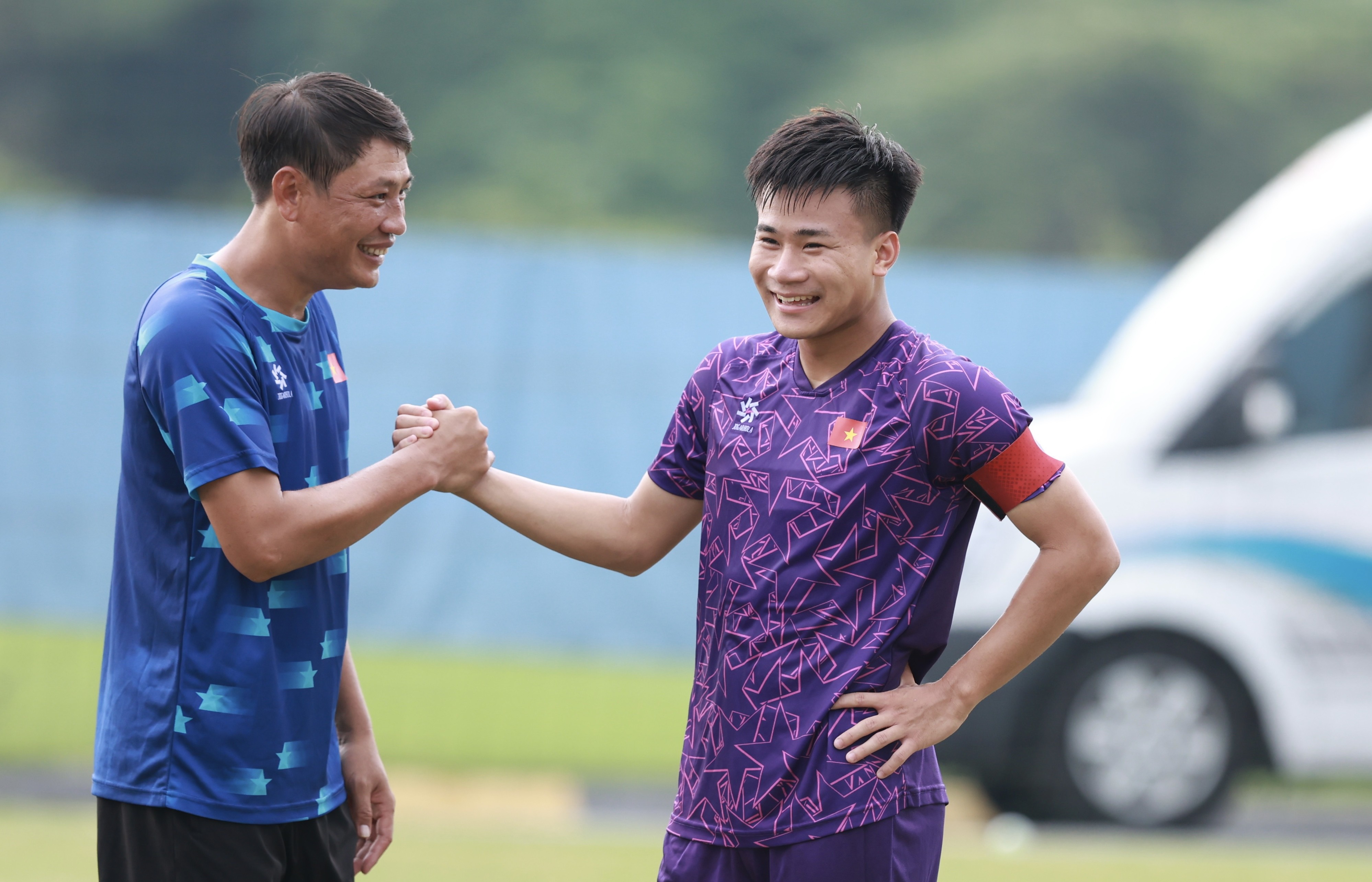 Tiền vệ Nguyễn Quang Vinh: 'U19 Việt Nam có thể đánh bại U19 Australia'