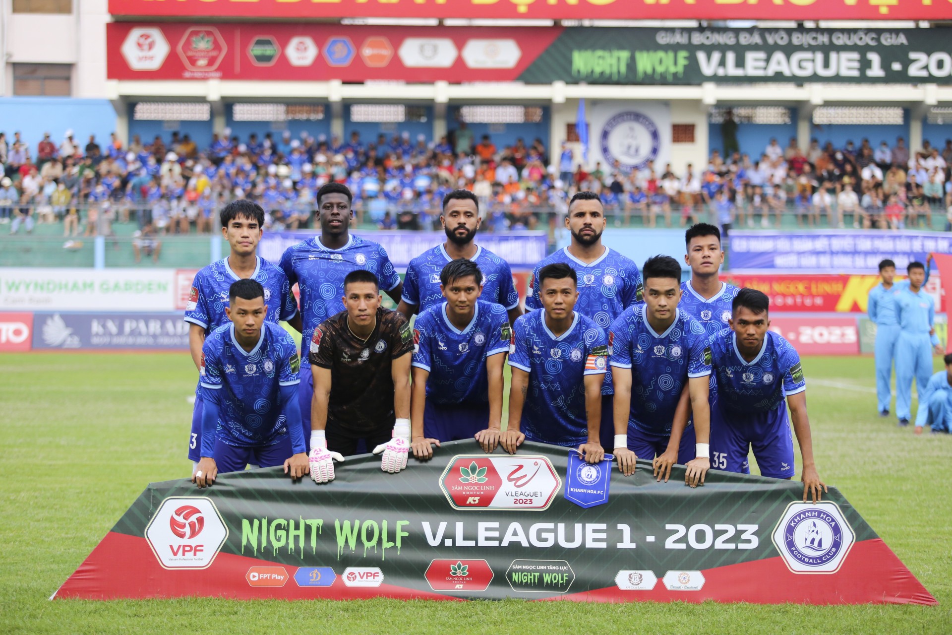 Khánh Hoà bị FIFA đưa vào danh sách "cấm", chưa đủ tiền để đá Hạng Nhất