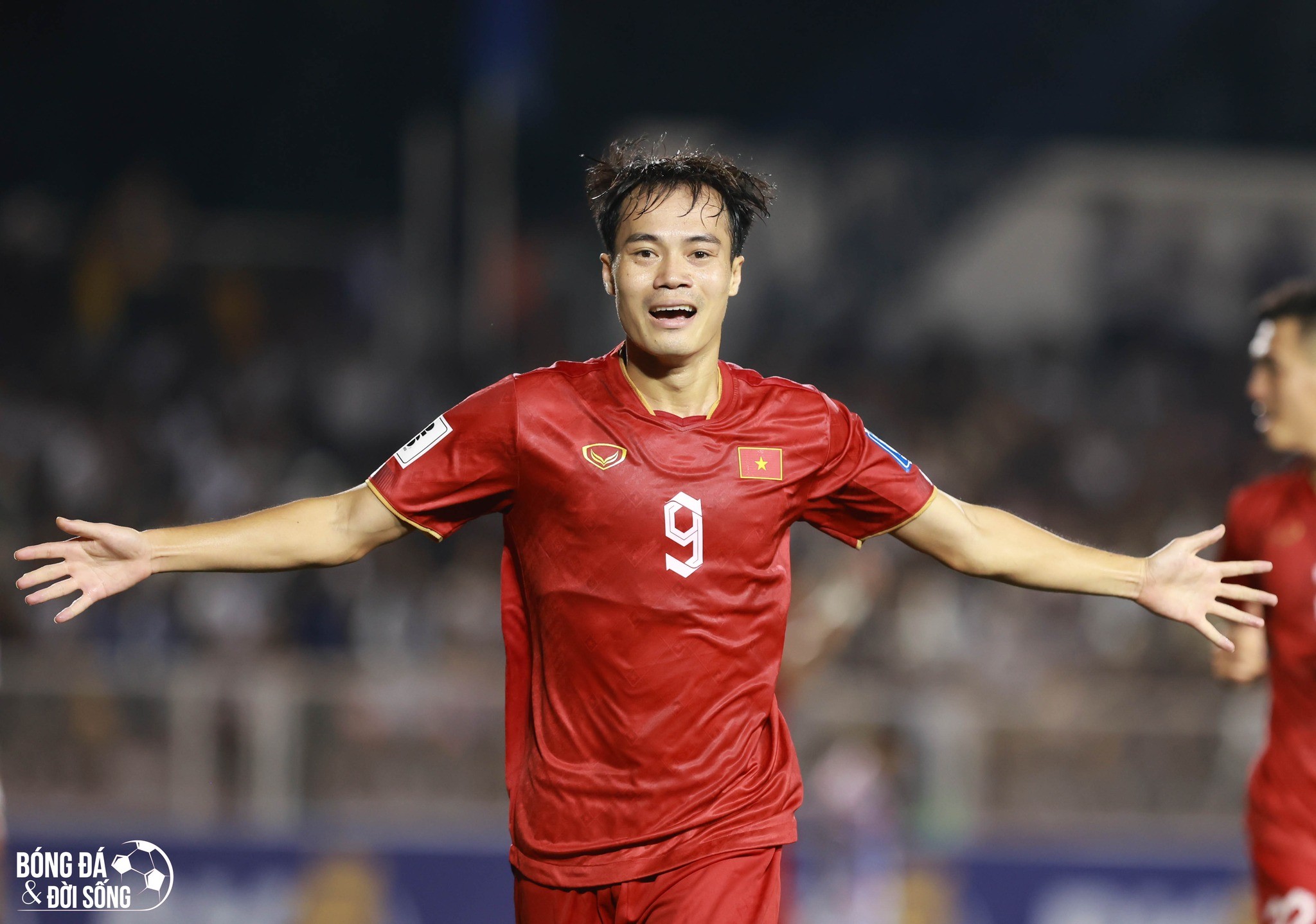 Tiền đạo Văn Toàn vắng mặt, HLV Kim Sang Sik âu lo?