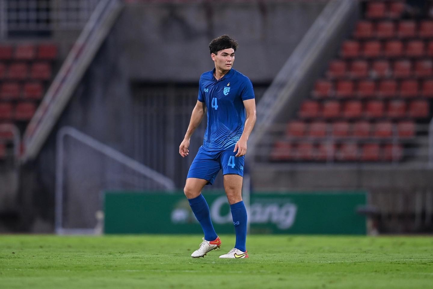 Cầu thủ "ngựa chứng" của Thái Lan hứa sửa đổi tính nết, nghe lời đàn anh ở đội tuyển