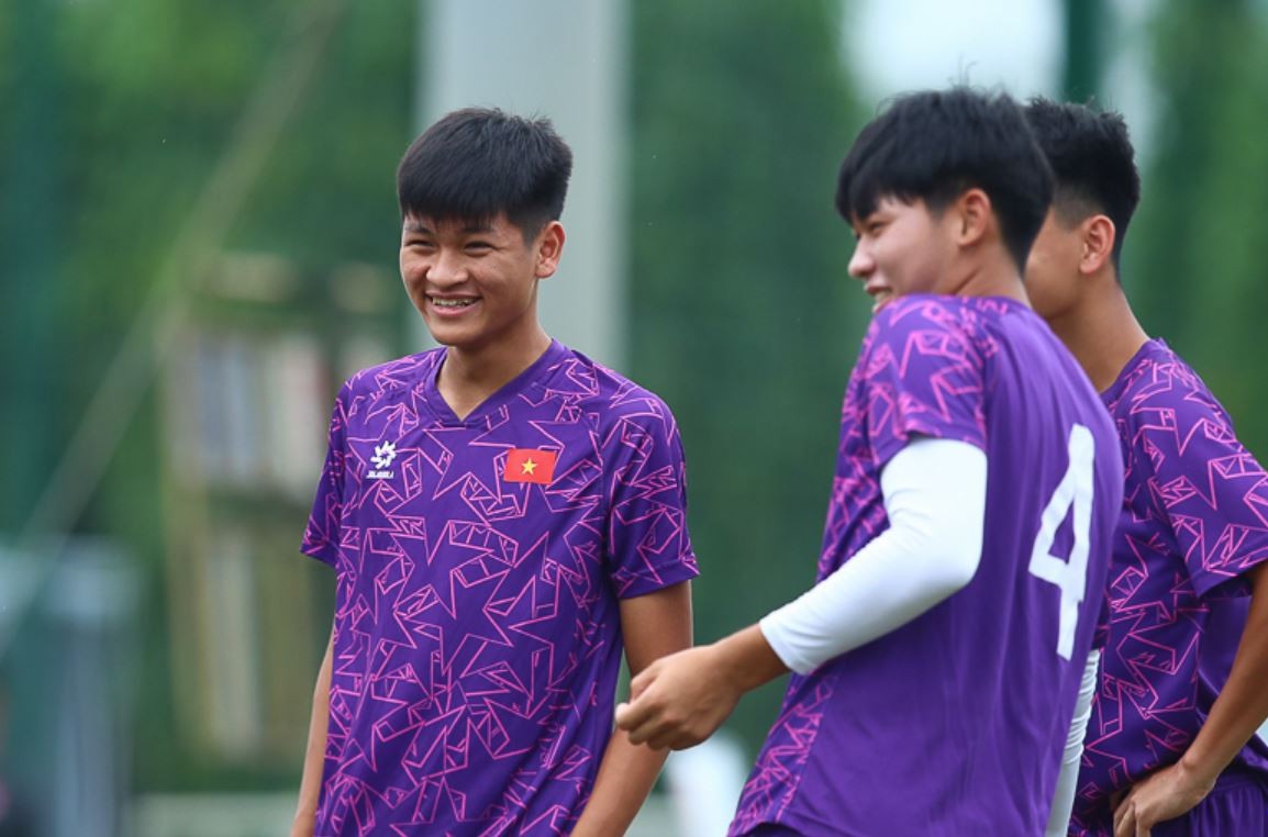 Tiền đạo sút tung lưới Nhật Bản mơ bay cao cùng U17 Việt Nam