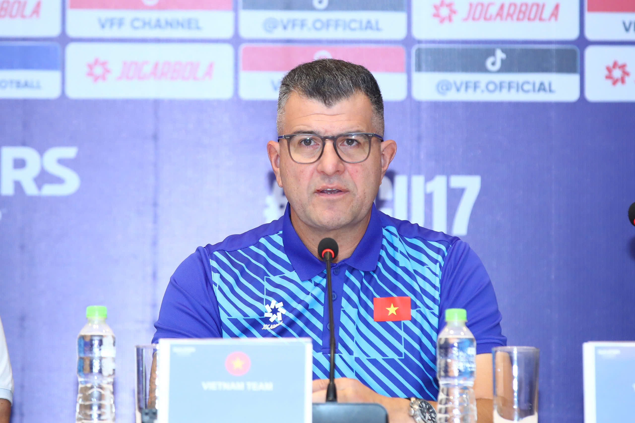 HLV Cristiano Roland : ''Đây không phải bảng đấu dễ dàng, nhưng U17 Việt Nam sẽ chơi hết mình''