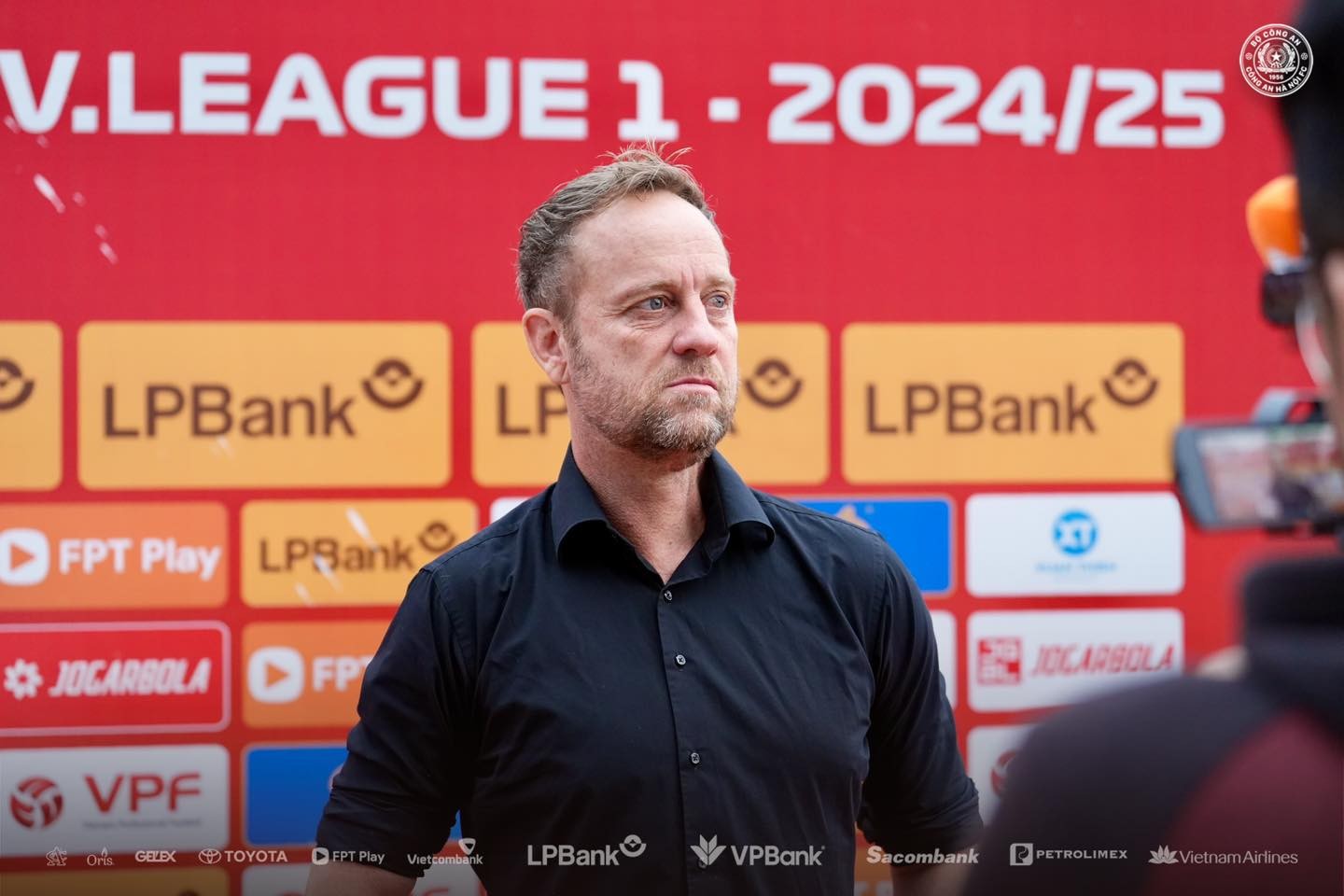 HLV Polking: ''Chiến thắng này xứng đáng với CAHN"