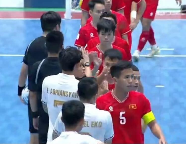 Futsal Việt Nam gục ngã trước Indonesia, chấp nhận về nhì cay đắng