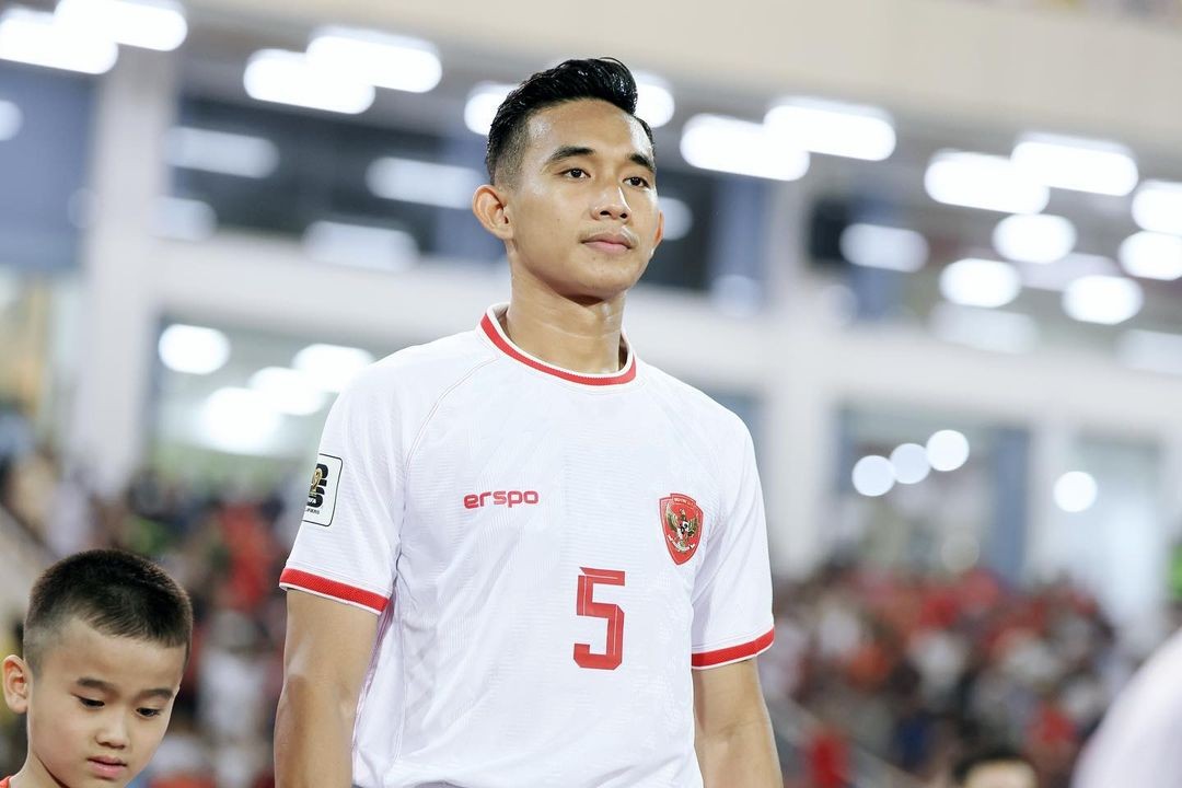 Ngôi sao Indonesia vừa bán gà, vừa đá bóng vẫn lên tuyển đều đặn