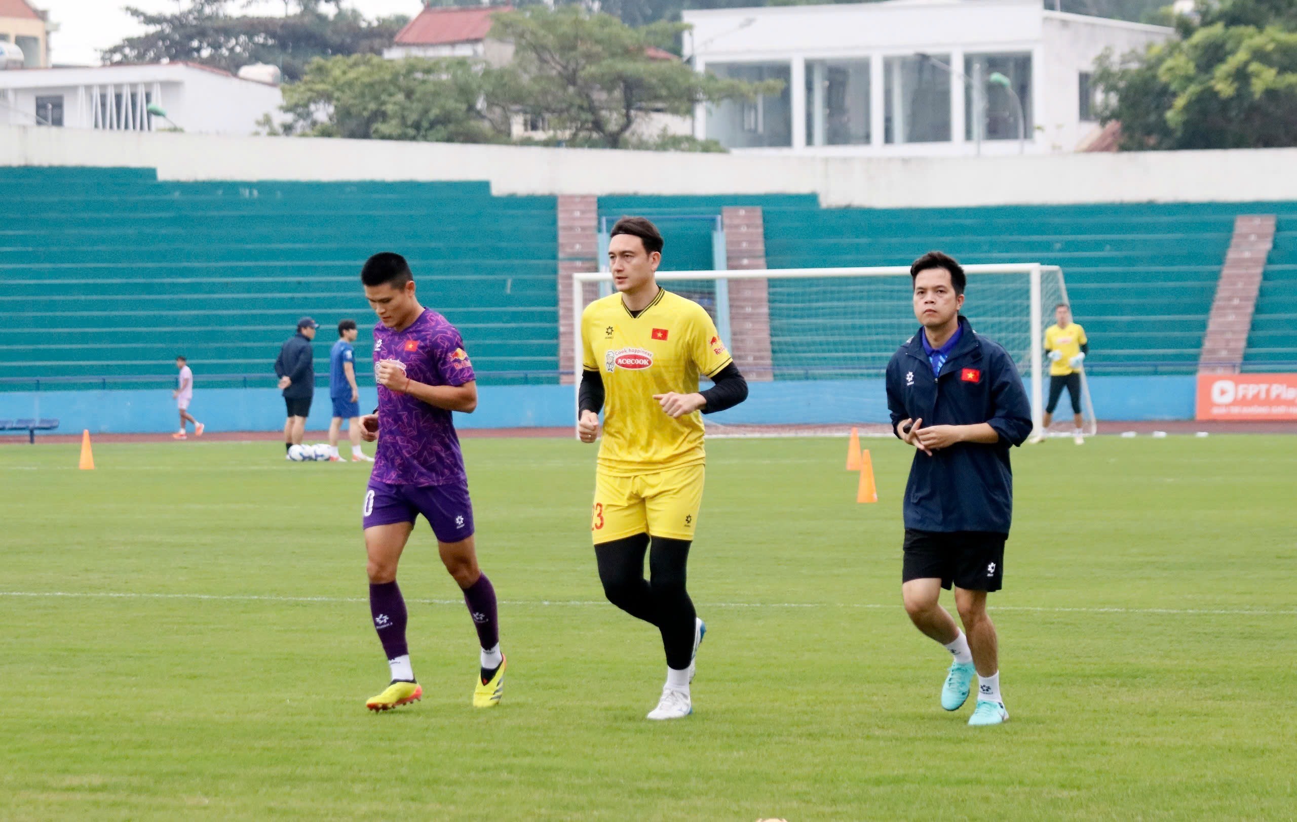 Đội tuyển Việt Nam tổn thất lực lượng ở buổi tập đầu tiên tại Phú Thọ