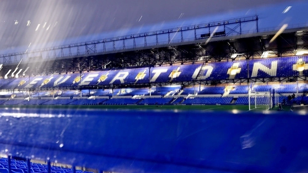 Đại chiến Liverpool đấu với Everton bị hoãn