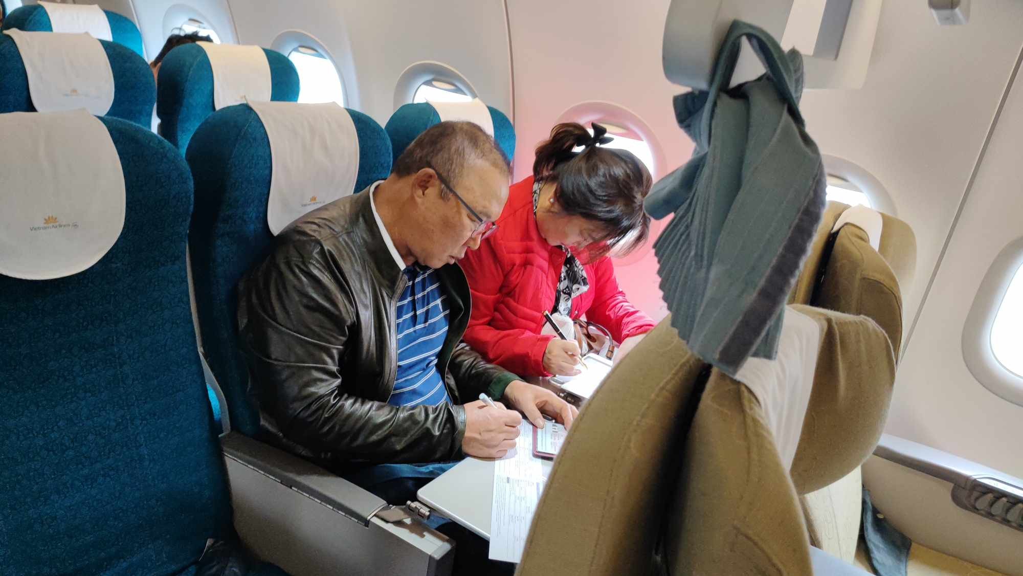 HLV Park Hang Seo sang Lào tiếp lửa ĐT Việt Nam ngày mở màn ASEAN Cup