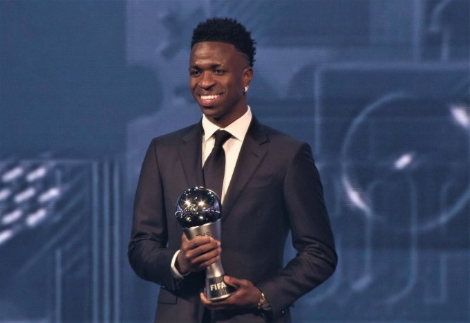 HLV Kim Sang Sik chọn Messi, không bầu cho Vinicius tại FIFA The Best