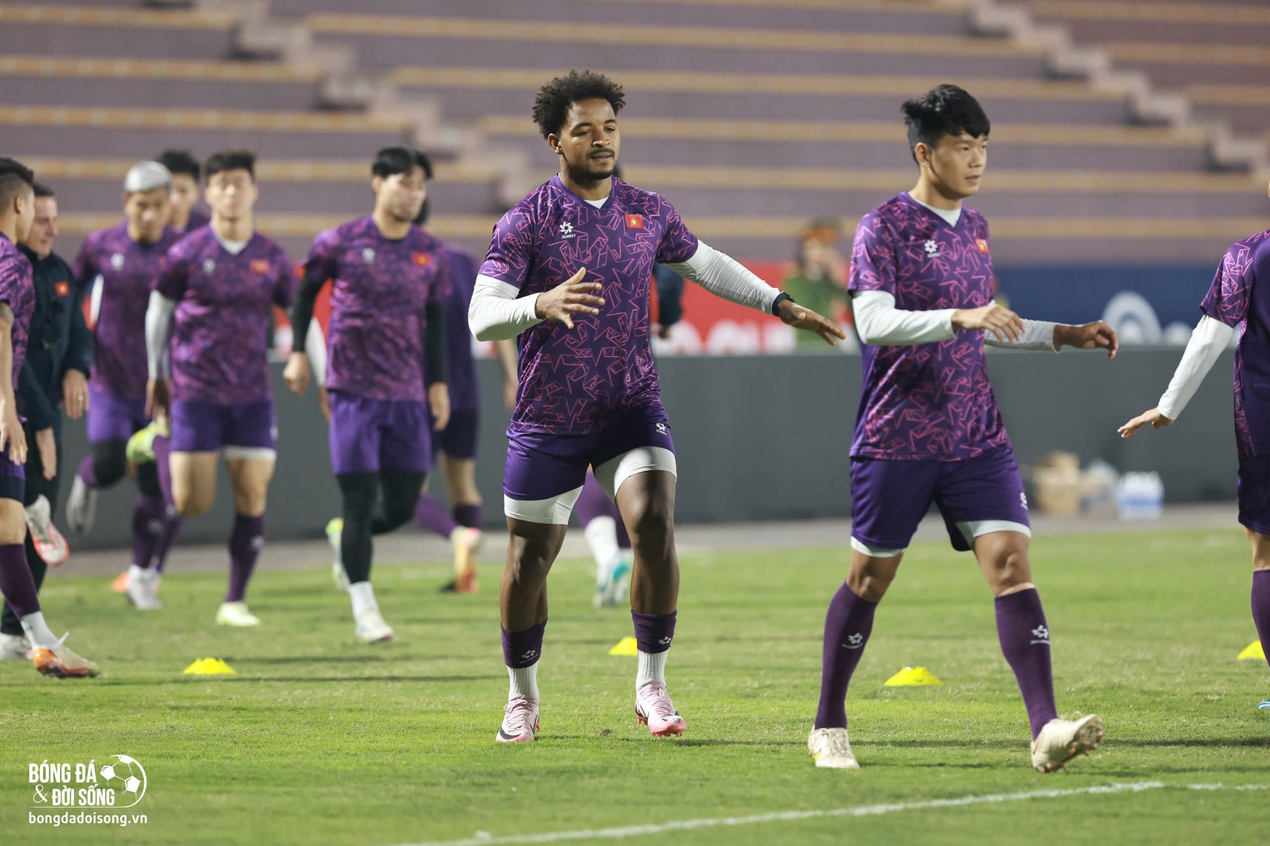 Xuân Son tập cực sung, sẵn sàng xé lưới Myanmar