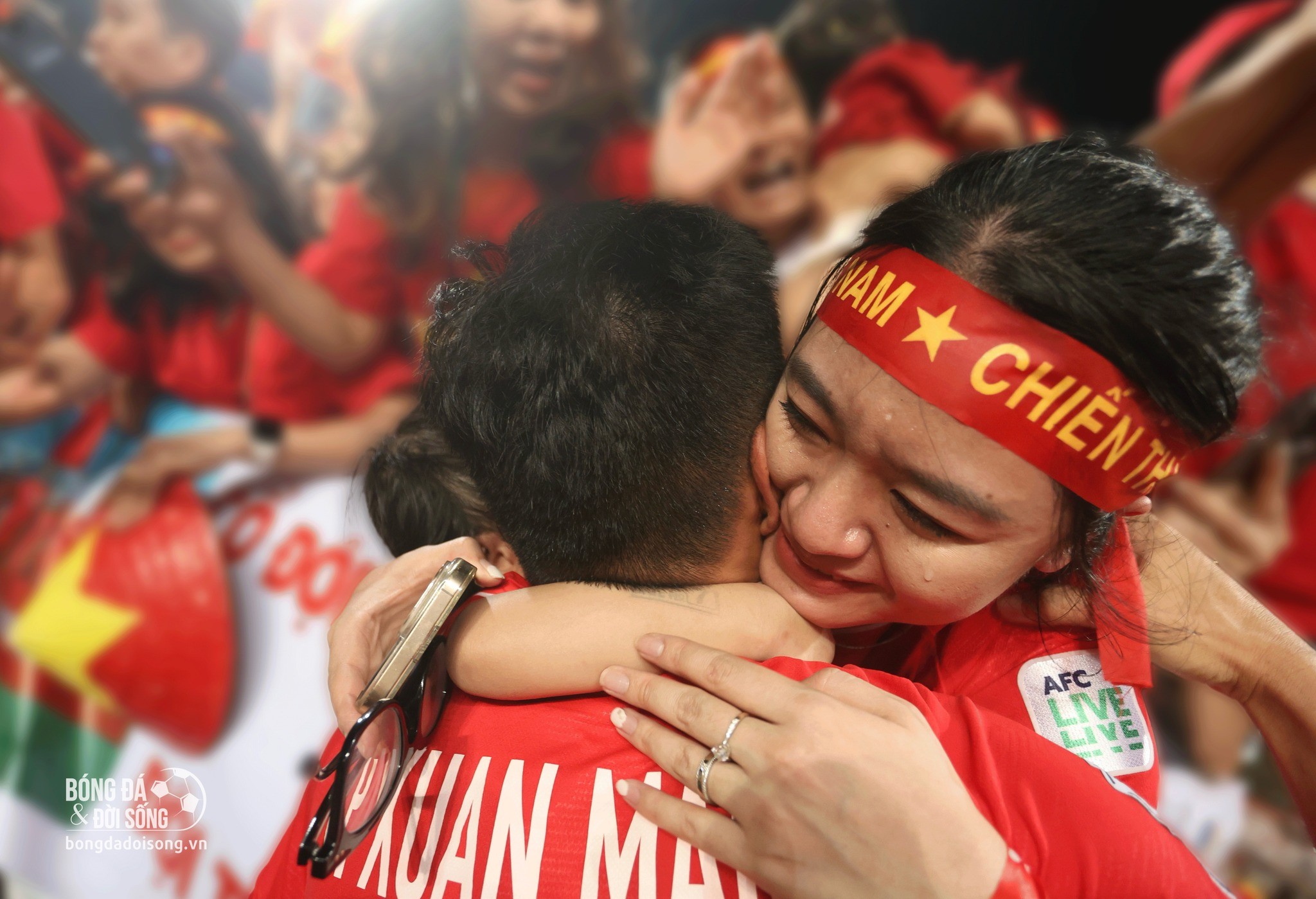 Hậu vệ Phạm Xuân Mạnh: ''Vợ đã hy sinh rất nhiều để thay tôi nuôi con''