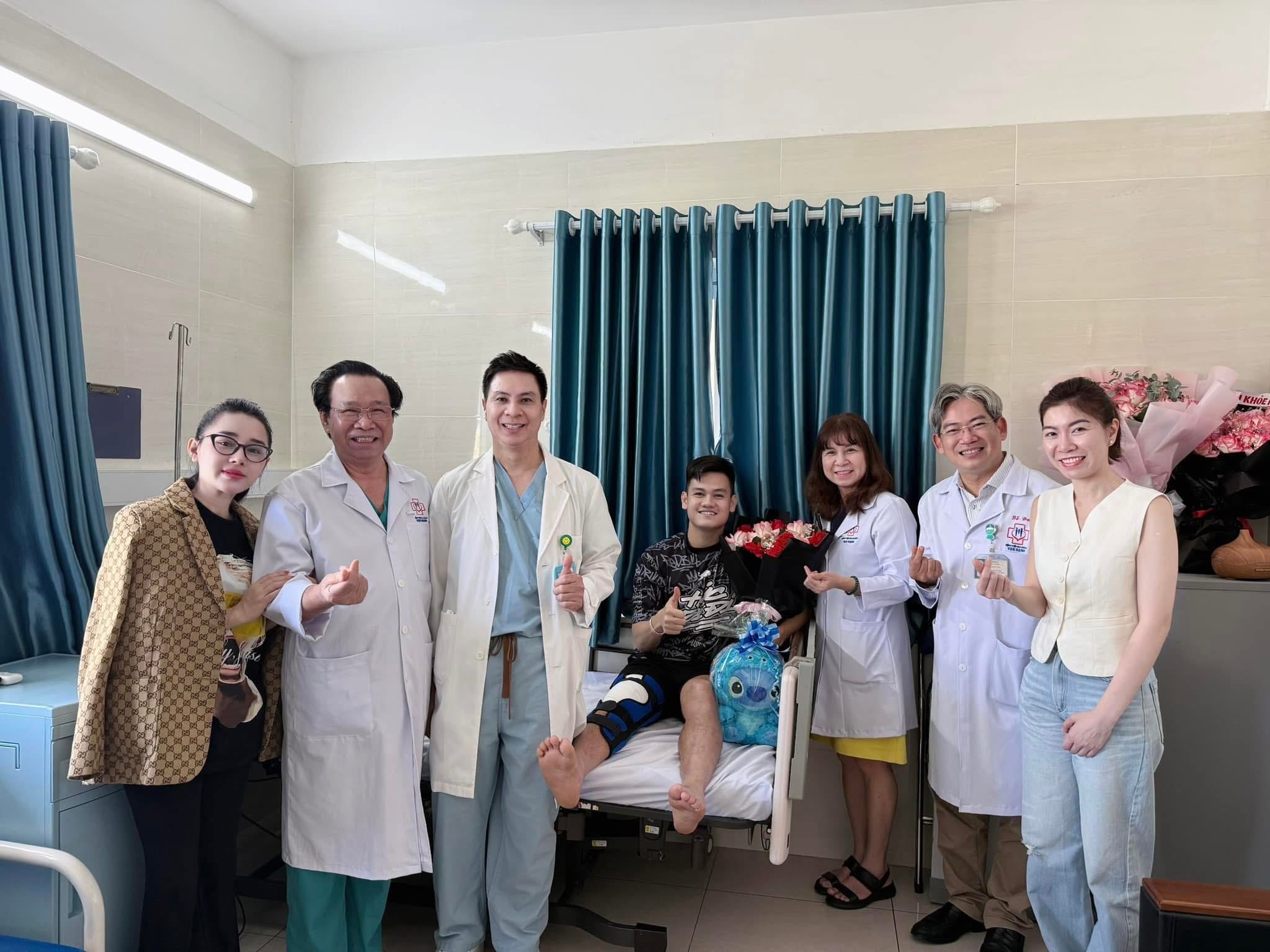 Hậu vệ Hồ Tấn Tài xuất viện, VFF theo dõi sát sao