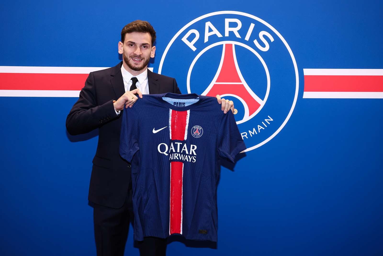 PSG kích hoạt "bom tấn" đầu tiên ở kỳ chuyển nhượng mùa đông 2025