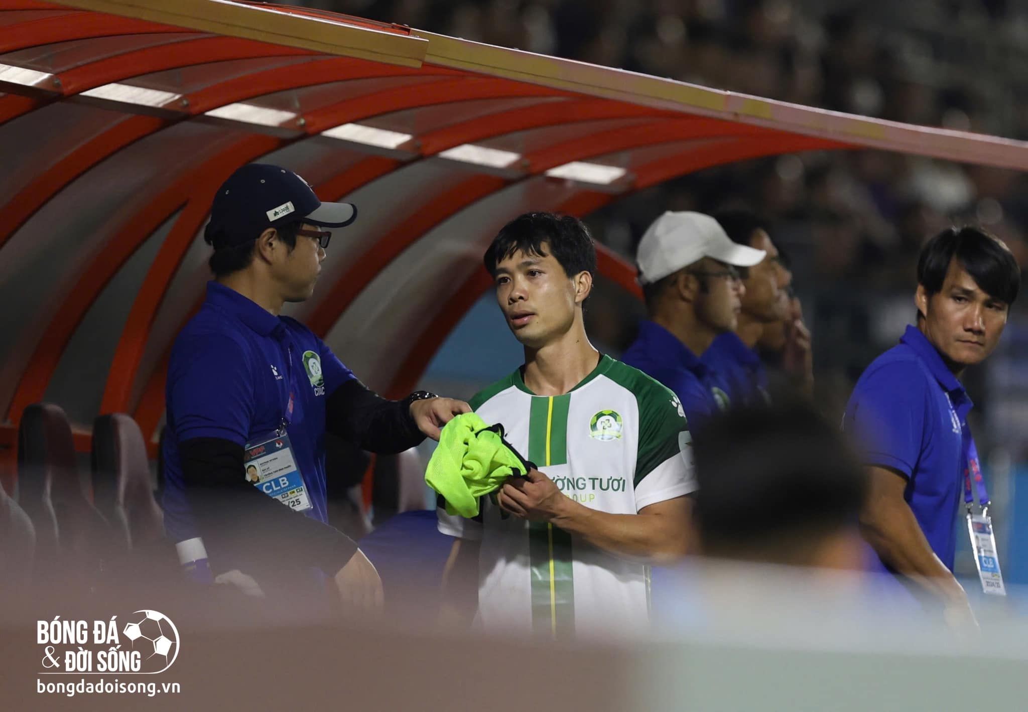 Công Phượng chấn thương theo cách đáng lo nhất