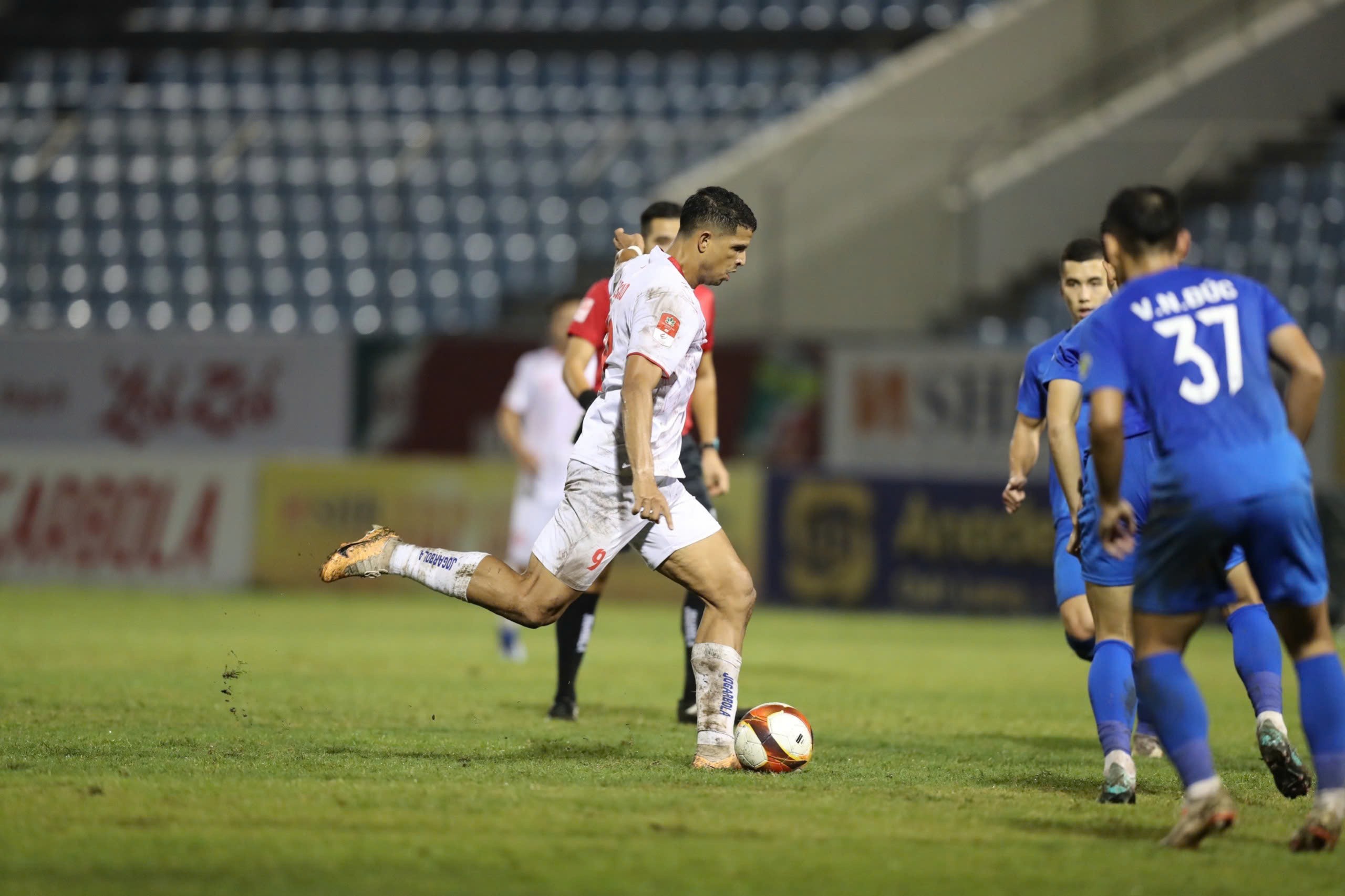 Kết quả V-League: Thua Quảng Nam, Hải Phòng tiếp tục chìm sâu