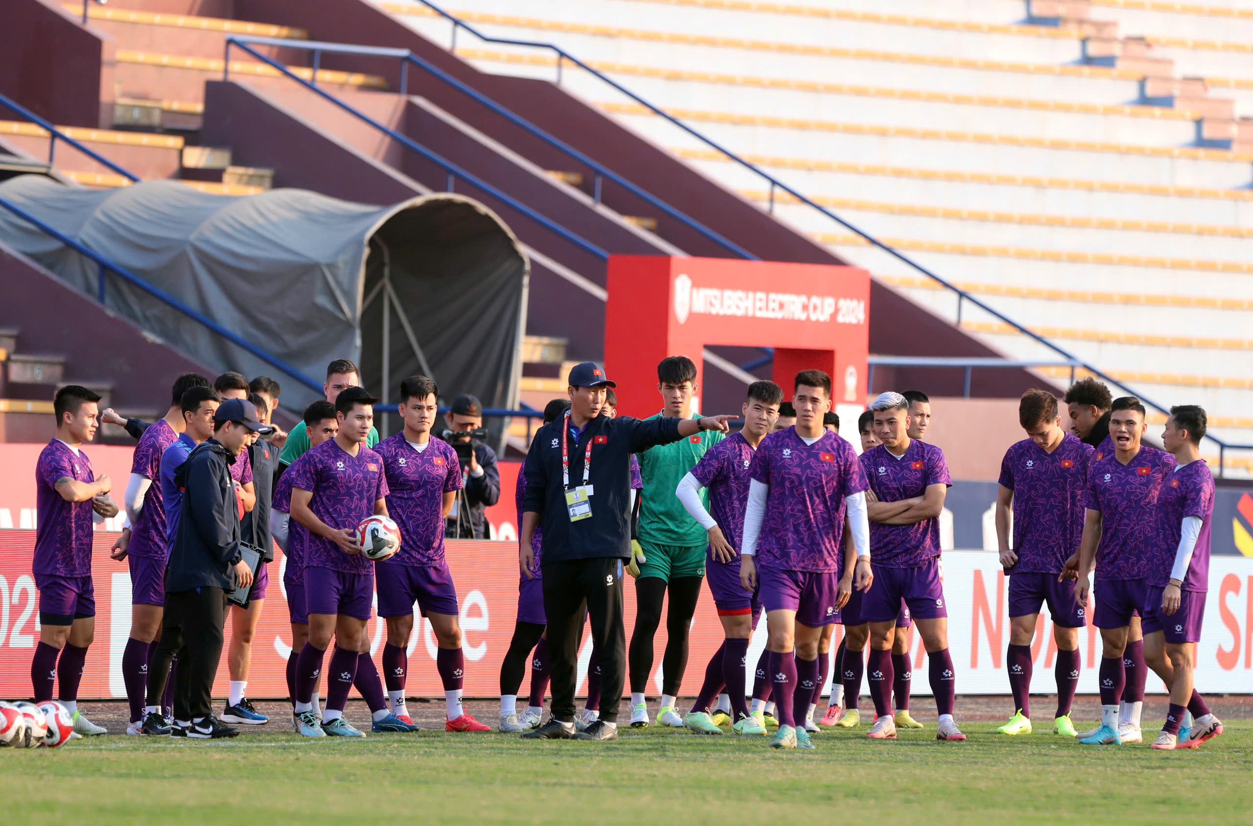 HLV Kim Sang Sik làm mới tuyển Việt Nam tại Asian Cup