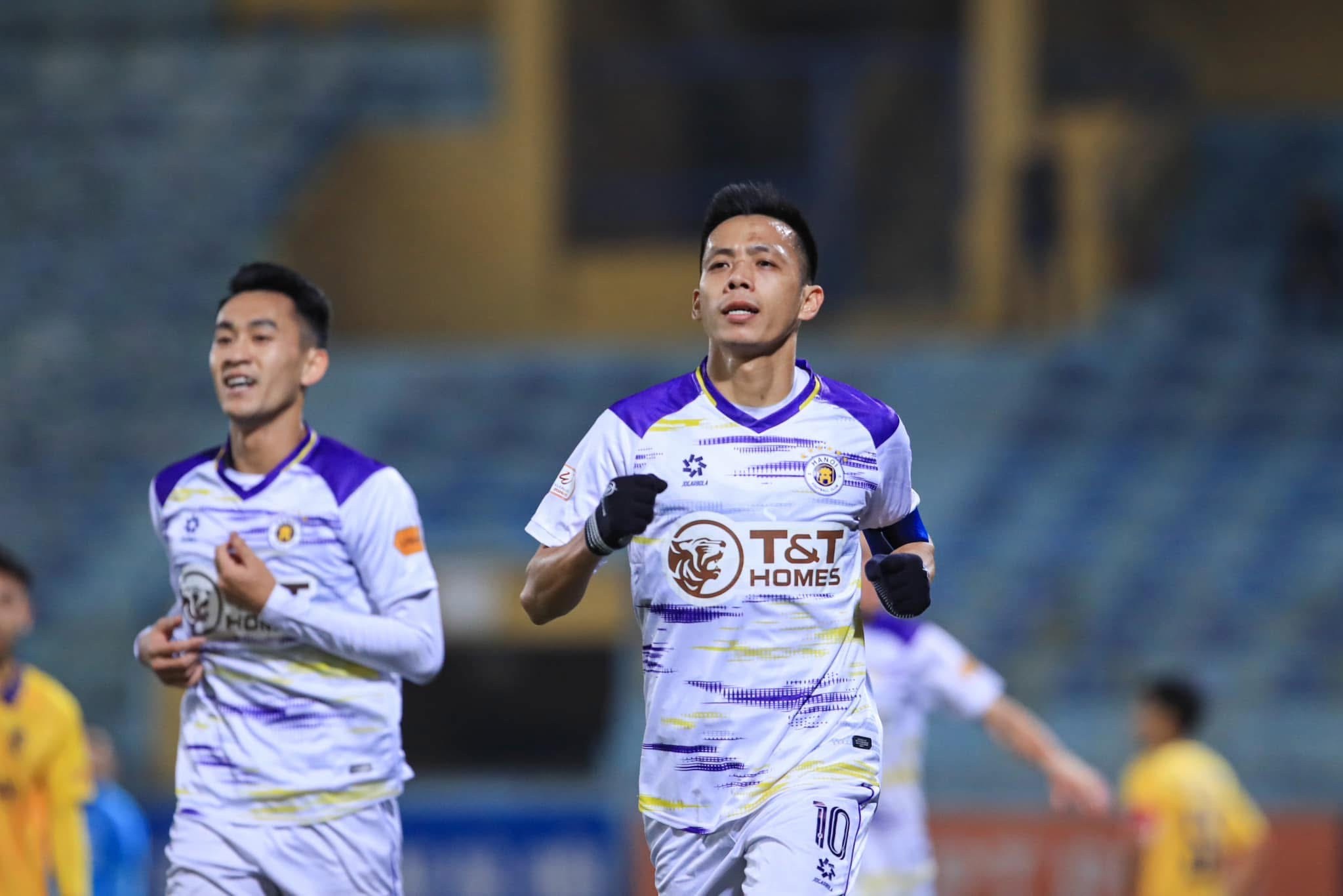 Kết quả V-League: Văn Quyết tỏa sáng, CLB Hà Nội thắng đậm Sông Lam Nghệ An